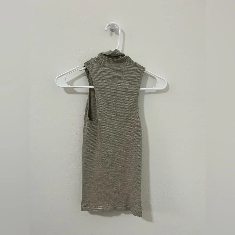 Free people intimacy Always Ready Seamless turtleneck Tank - Size XS / Small - Picture 3 of 6